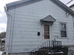 Building Photo - 1116 W Washington St