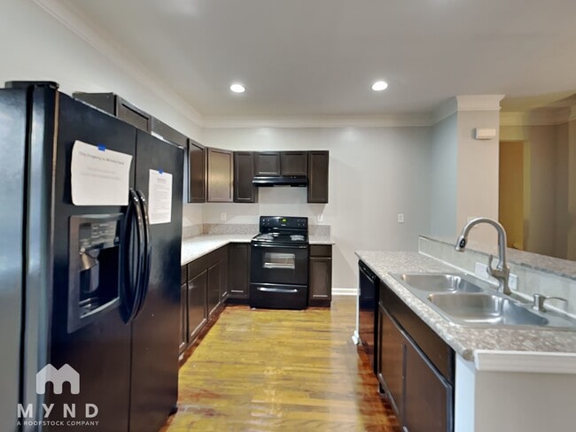 Building Photo - 1579 Park Pl NE