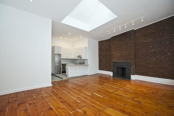 Building Photo - 28 West 8th Street