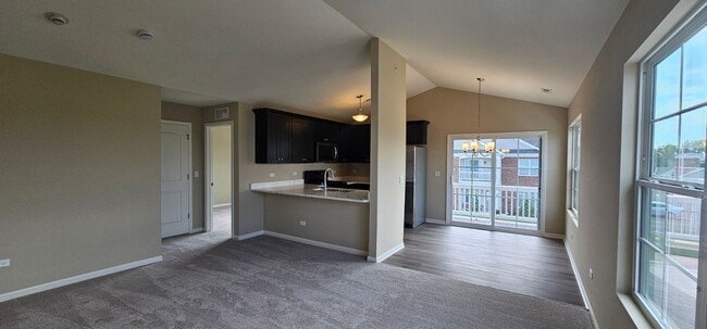 Foto del edificio - Emery Oak-2Br/2Ba Rental Home-Second Floor