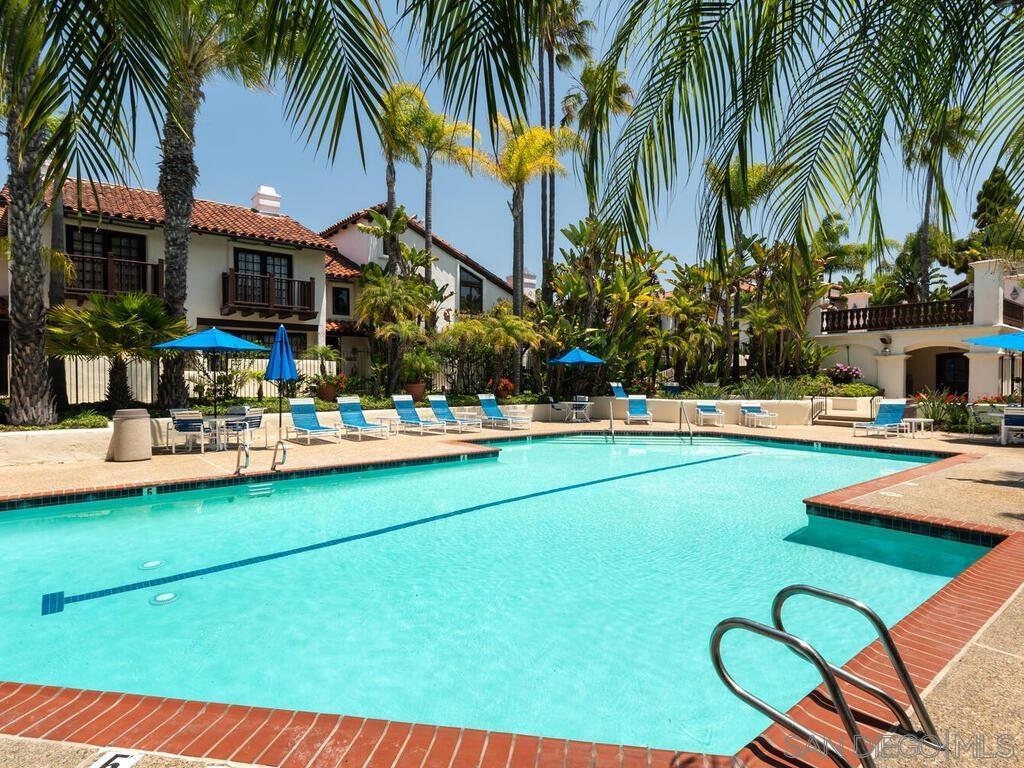 Foto principal - 8680 Villa La Jolla Dr