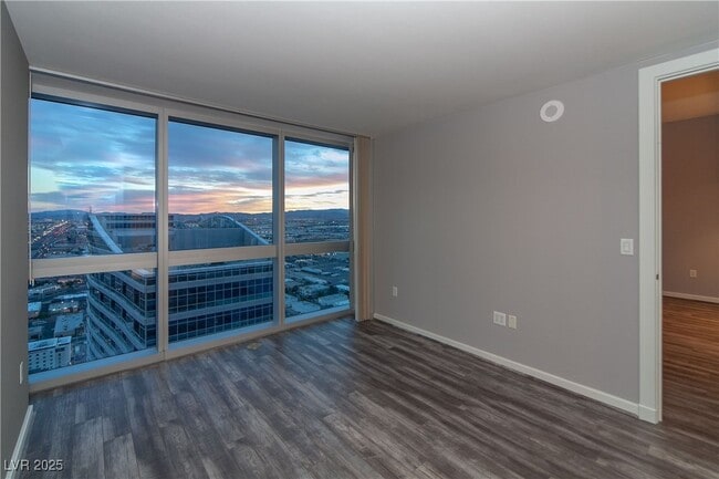 Building Photo - 4471 Dean Martin Dr