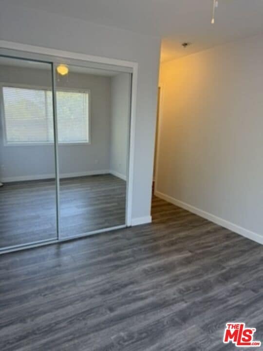 Building Photo - 941 N Kingsley Dr
