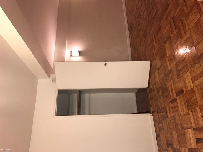 Foto del edificio - 45 S Broadway