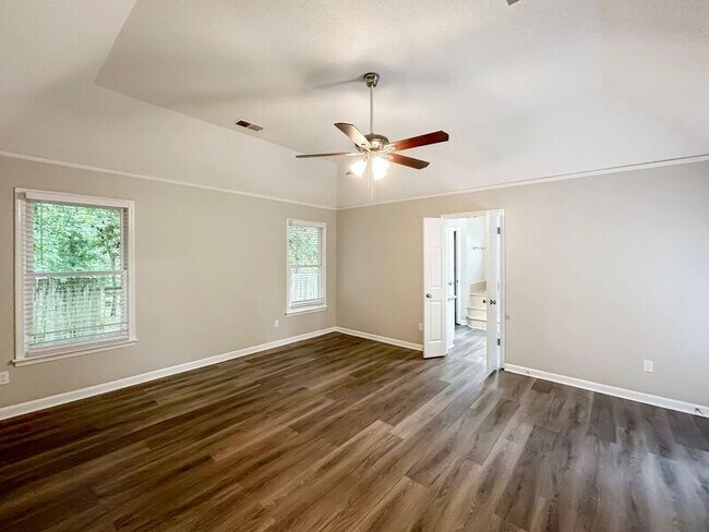 Foto del edificio - 8236 Trinity Rd