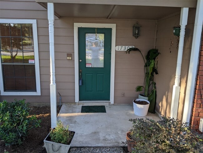 Building Photo - 17303 Saturn Ln