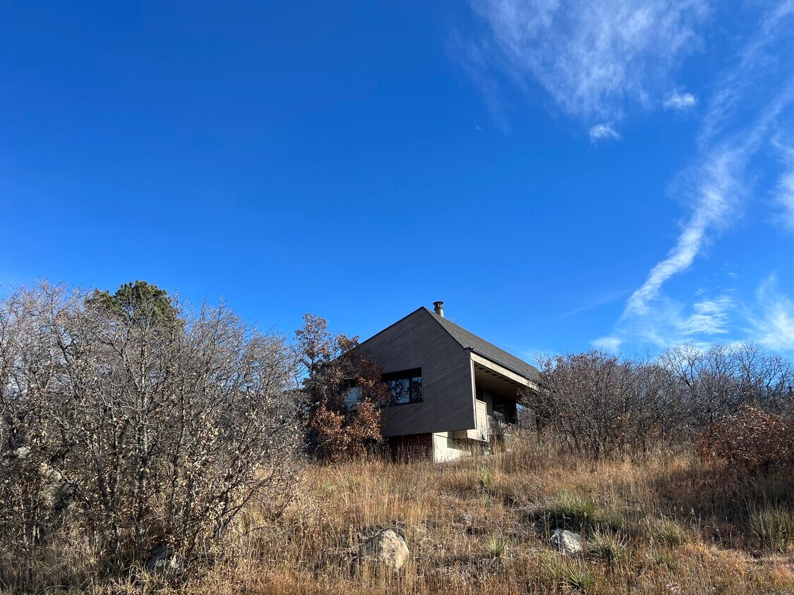 Foto principal - 63 Oak Ridge Dr