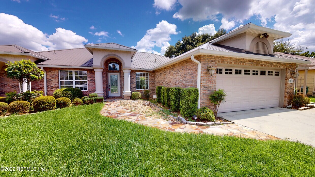 Primary Photo - 2083 Forest Gate Dr E