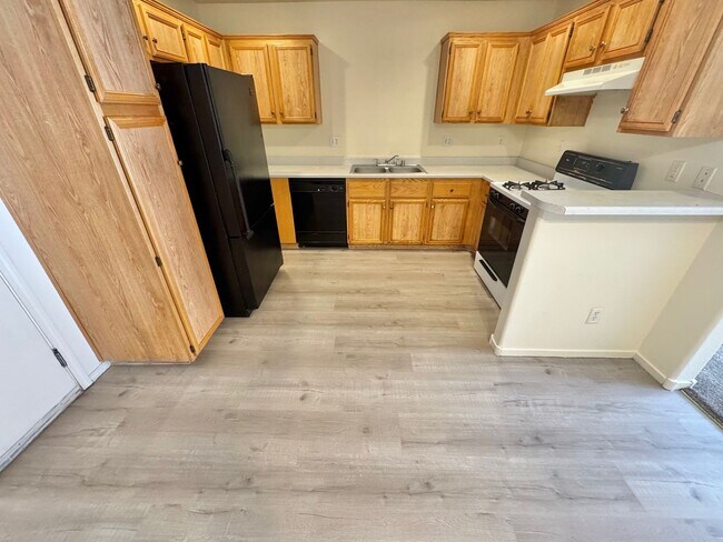 Foto del edificio - COMING SOON - Beautiful 3-Bedroom Home with Open-Concept Living