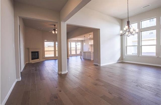 Foto del edificio - 1708 Daisy Corner Dr