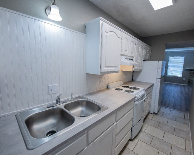 Foto del edificio - 2305 E Kantz Cove