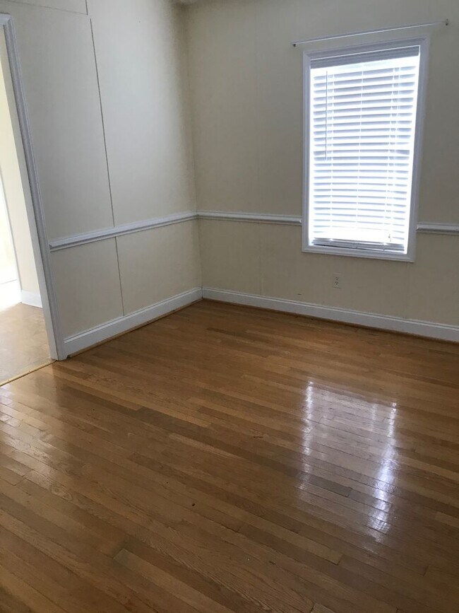 Building Photo - 2 bed 2 bath mobile home in country setting.