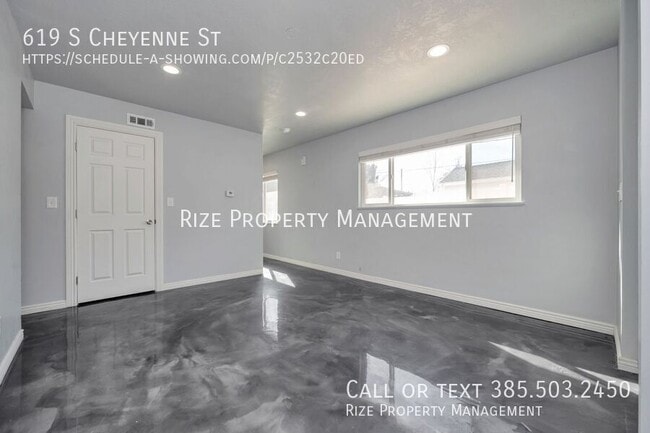Building Photo - 619 S Cheyenne St