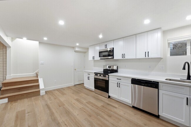 Building Photo - 8284 S 745 E