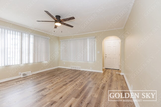 Building Photo - 3126 S Pershing Dr