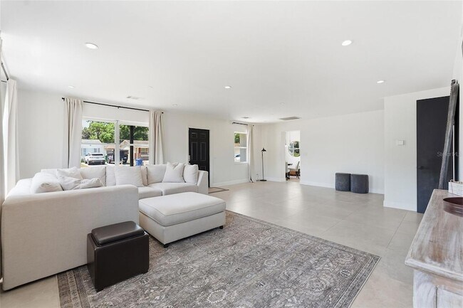 Foto del edificio - 6336 S Lansdale Cir