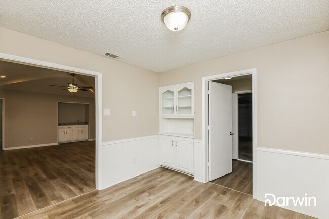 Foto del edificio - 501 Pheasant Ln, Desoto, TX 75115