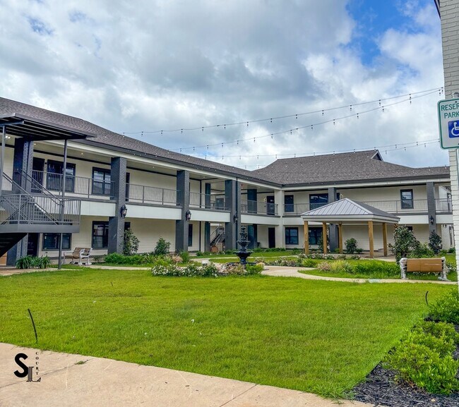 Building Photo - 3418 Medical Park Dr