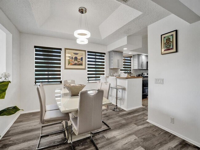 Foto del edificio - 23157 Fountain Vw