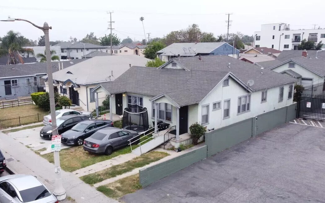 Foto del edificio - 1047 W Vernon Ave