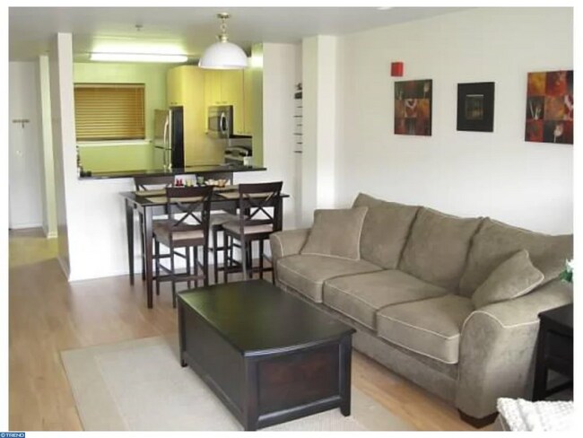 Foto del edificio - 2 Leverington Ave