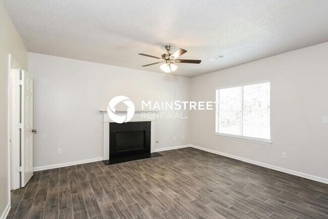 Foto del edificio - 3 Bedroom Pet-Friendly Home in DECATUR, GA...