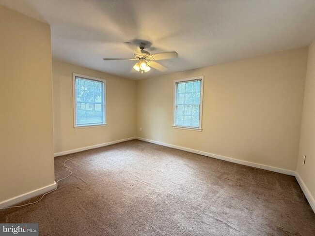 Building Photo - 806 S Arlington Mill Dr