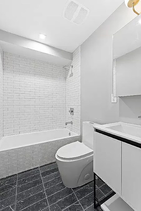 Building Photo - 930A Lafayette Ave