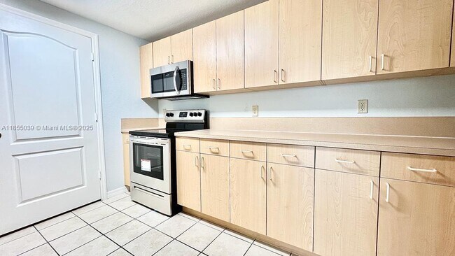 Foto del edificio - 120 SW Peacock Blvd