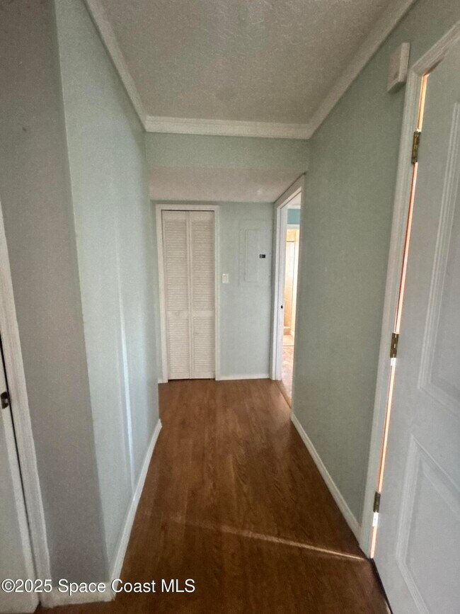 Building Photo - 3135 Shady Dell Ln