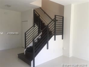 Foto del edificio - 3 br, 2.5 bath  - Century Park Place