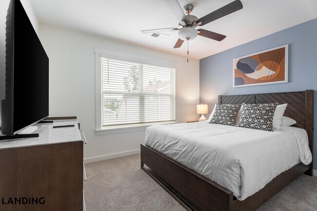Foto del edificio - 3164 Mulberry Blvd