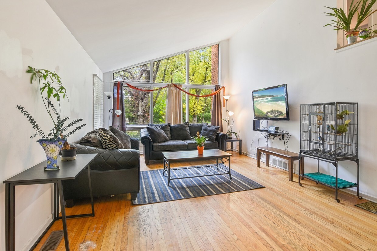 Foto principal - 1392 Sunnyside Ave