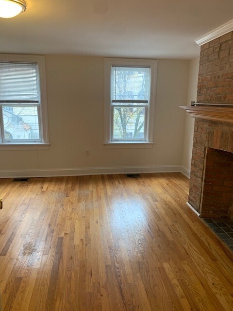 Building Photo - 222 2nd St