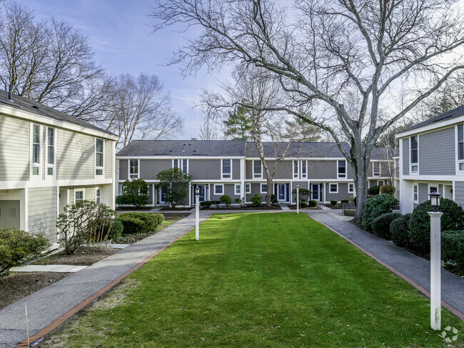 Building Photo - Linden Square Townhomes