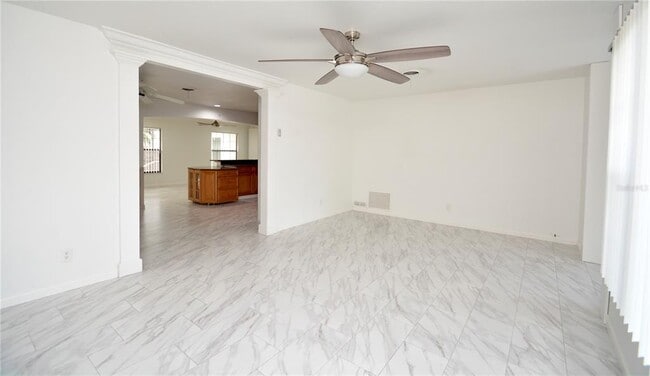 Foto del edificio - 1313 Mango Ave