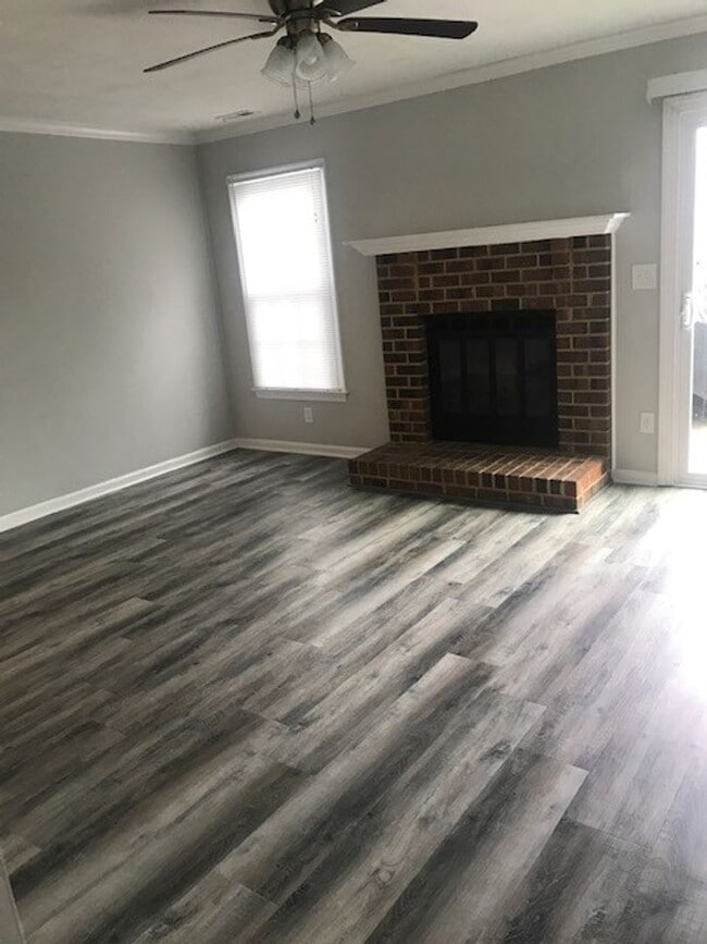 Building Photo - Lovely 2BR Townhouse in Glenwood