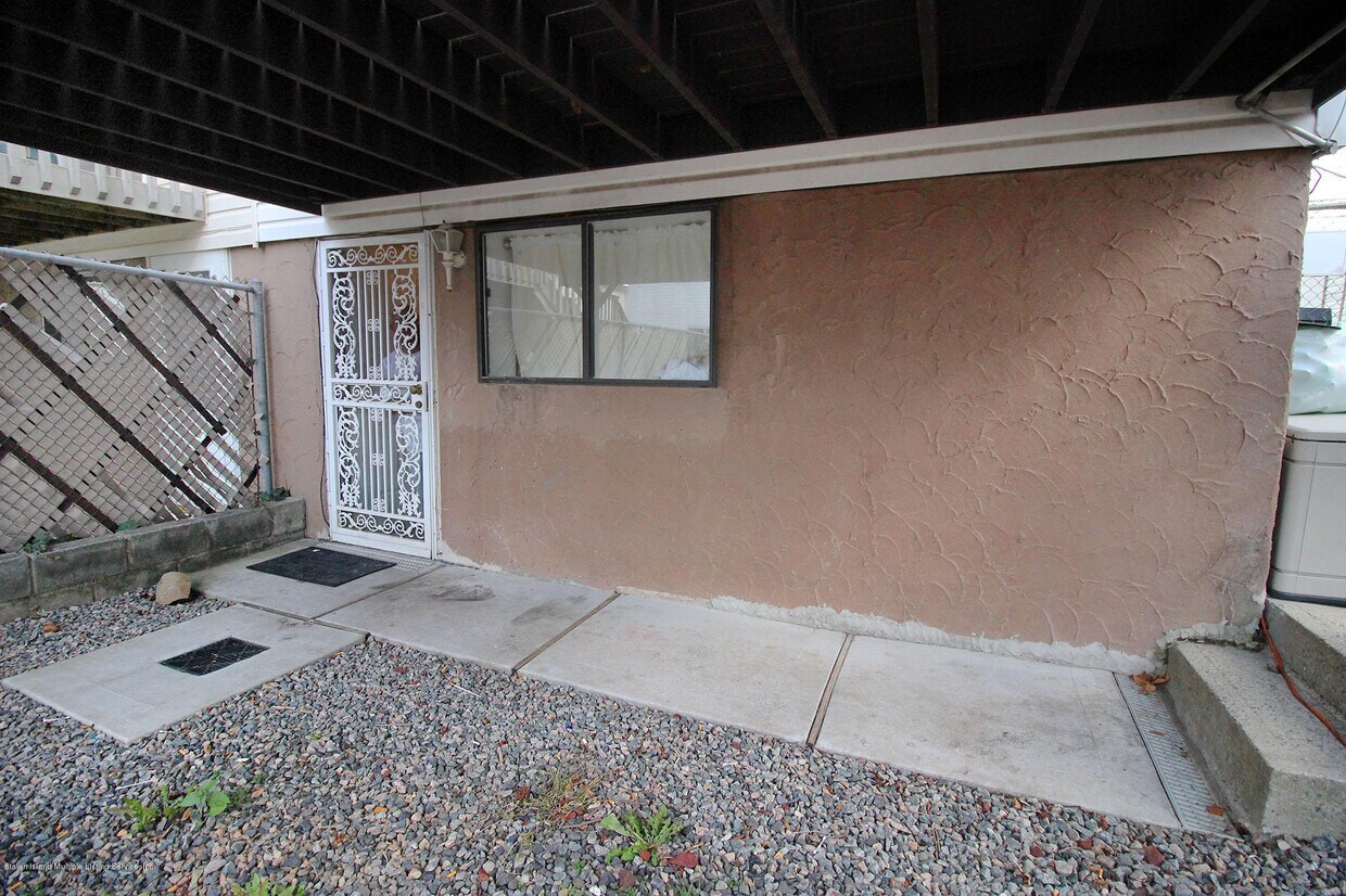 Primary Photo - 344 Colon Ave