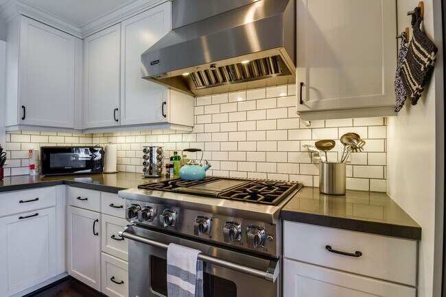 Foto del edificio - 4631-4633 Irving Street-SI FL2-ID1546509P