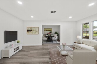 Building Photo - 8307 Braesview Ln