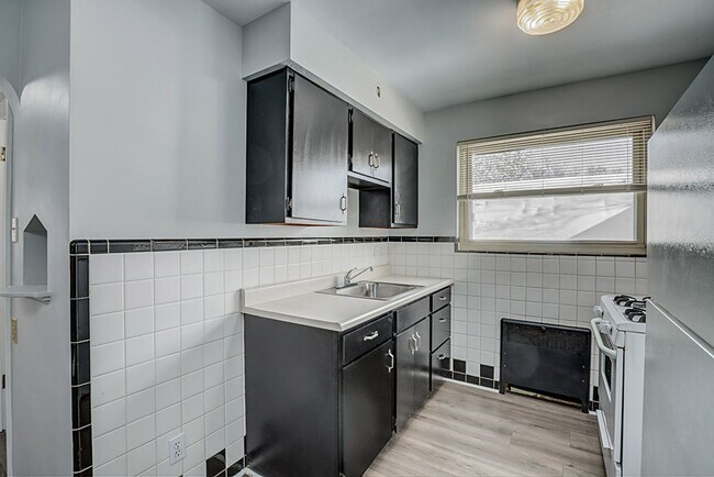 Building Photo - 3126 Ramona Ave