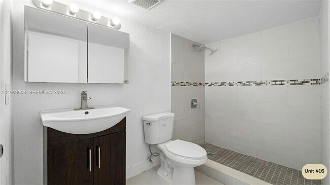 Foto del edificio - 750 NW 43rd Ave
