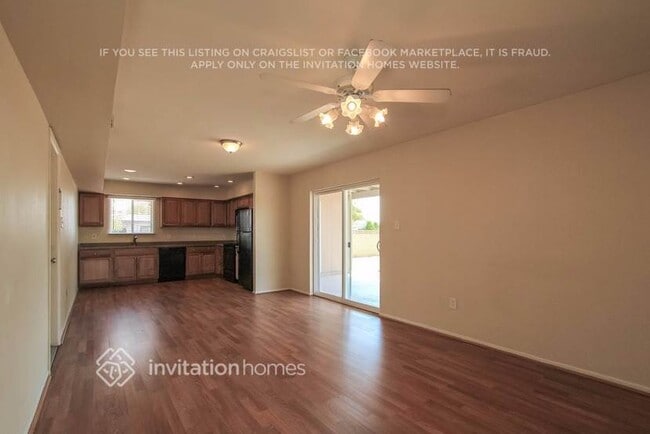 Building Photo - 11814 N 30th Dr