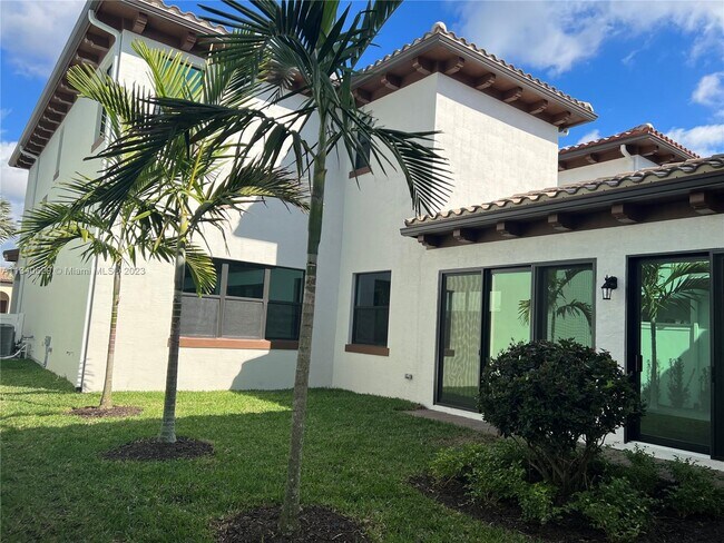 Foto del edificio - 5032 Grandiflora Rd