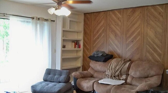 Foto del edificio - 1500 Virginia Ave