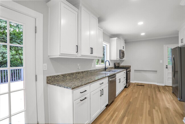 Foto del edificio - 2925 Arden Rd NW