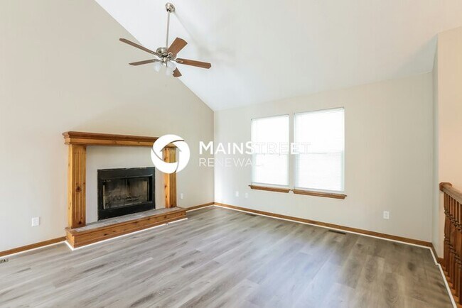 Foto del edificio - 3 Bedroom Pet-Friendly Home in Belton, MO with Main Street Renewal