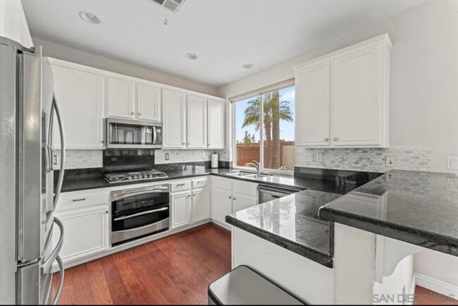 Building Photo - 9925 Fieldthorn St