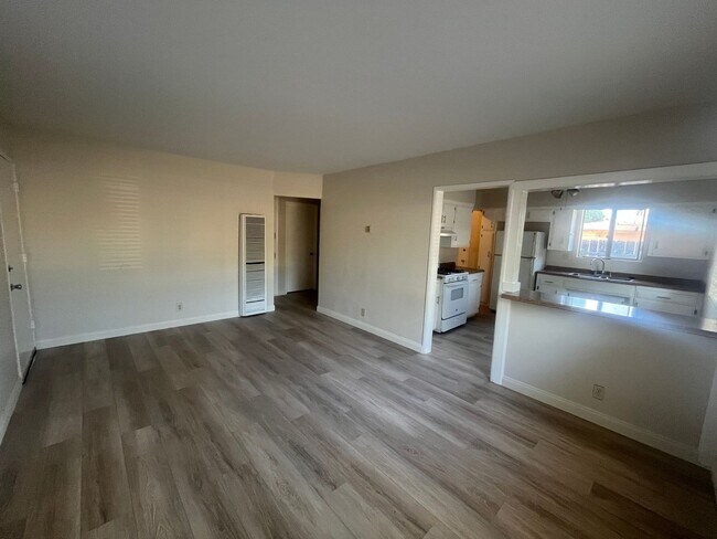 Building Photo - 2025021