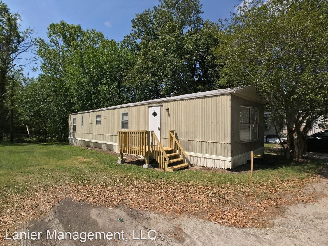 3301 Ogeechee Rd, Savannah, GA 31405 House for Rent in Savannah, GA